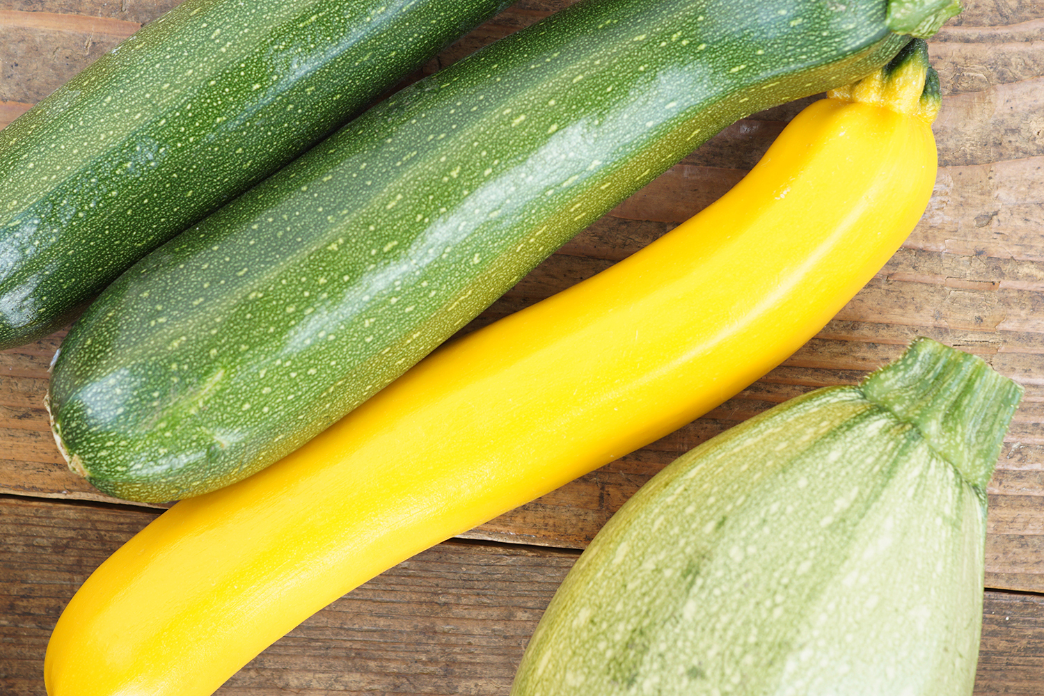 ズッキーニは夏の食卓を彩り 栄養もたっぷりな野菜 キラキラマーケット